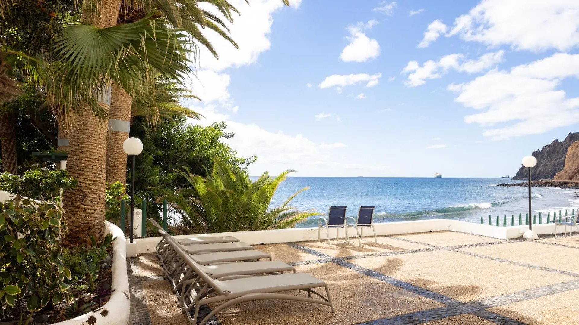 Home2Book Cozy Seaside Studio With Stunning Views Санта-Крус-де-Тенерифе Апартаменты